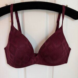 Victoria's Secret 32D Body by Victoria IPEX Wireless Dark Plum